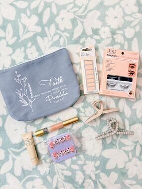 8 Piece Hair, Nails, & Makeup Beauty Bundle 🤍✨